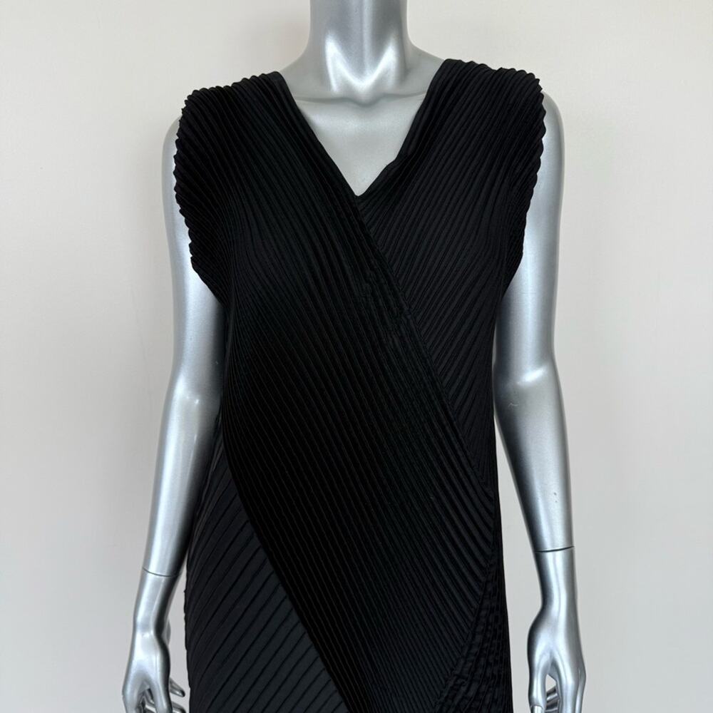 Issey Miyake women long dress size 3 or L Authentic Retail 1200$ - Picture 2 of 8